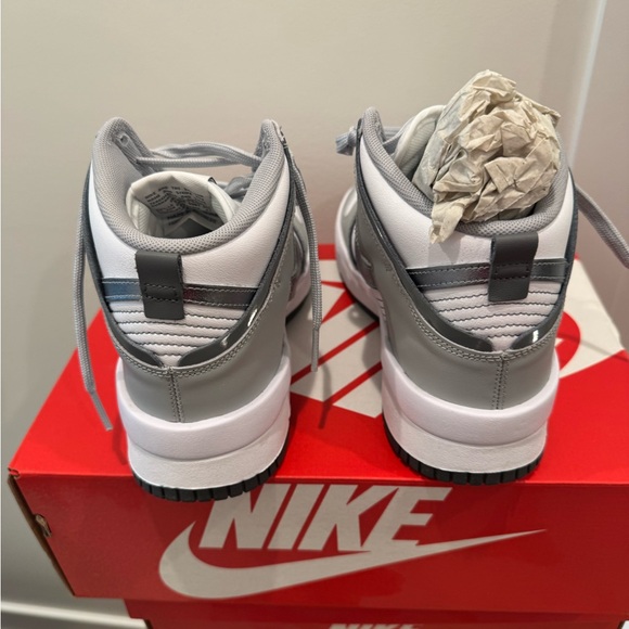 Nike women's Gray and White Sneakers - Picture 2 of 6